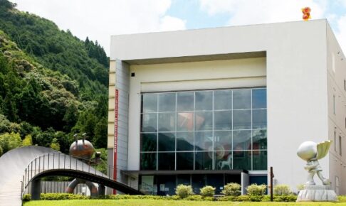 高知子連れ旅行やなせたかし記念館ジブリ展